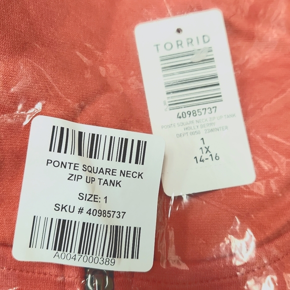 ❤️NWT VINTAGE TORRID TANK - PONTE - SEXY ZIP UP - HOLLY BERRY - PLUS SIZE - Picture 12 of 14